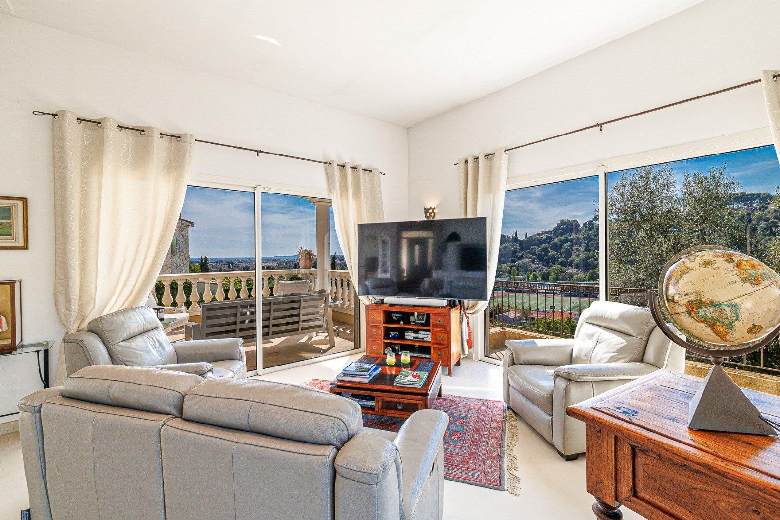 bastide 5 Rooms for sale on CAGNES SUR MER (06800)