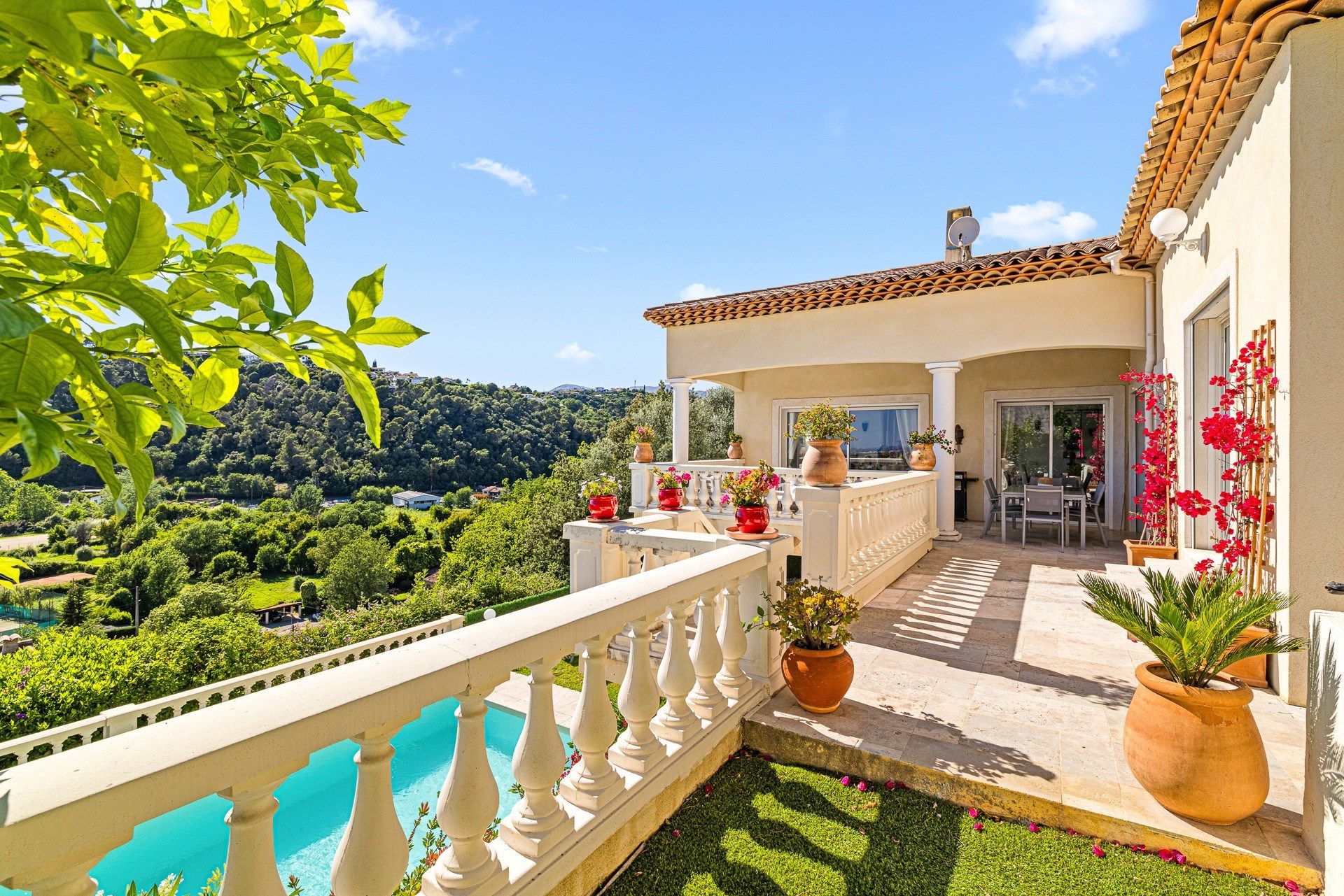 bastide 5 Rooms for sale on CAGNES SUR MER (06800)