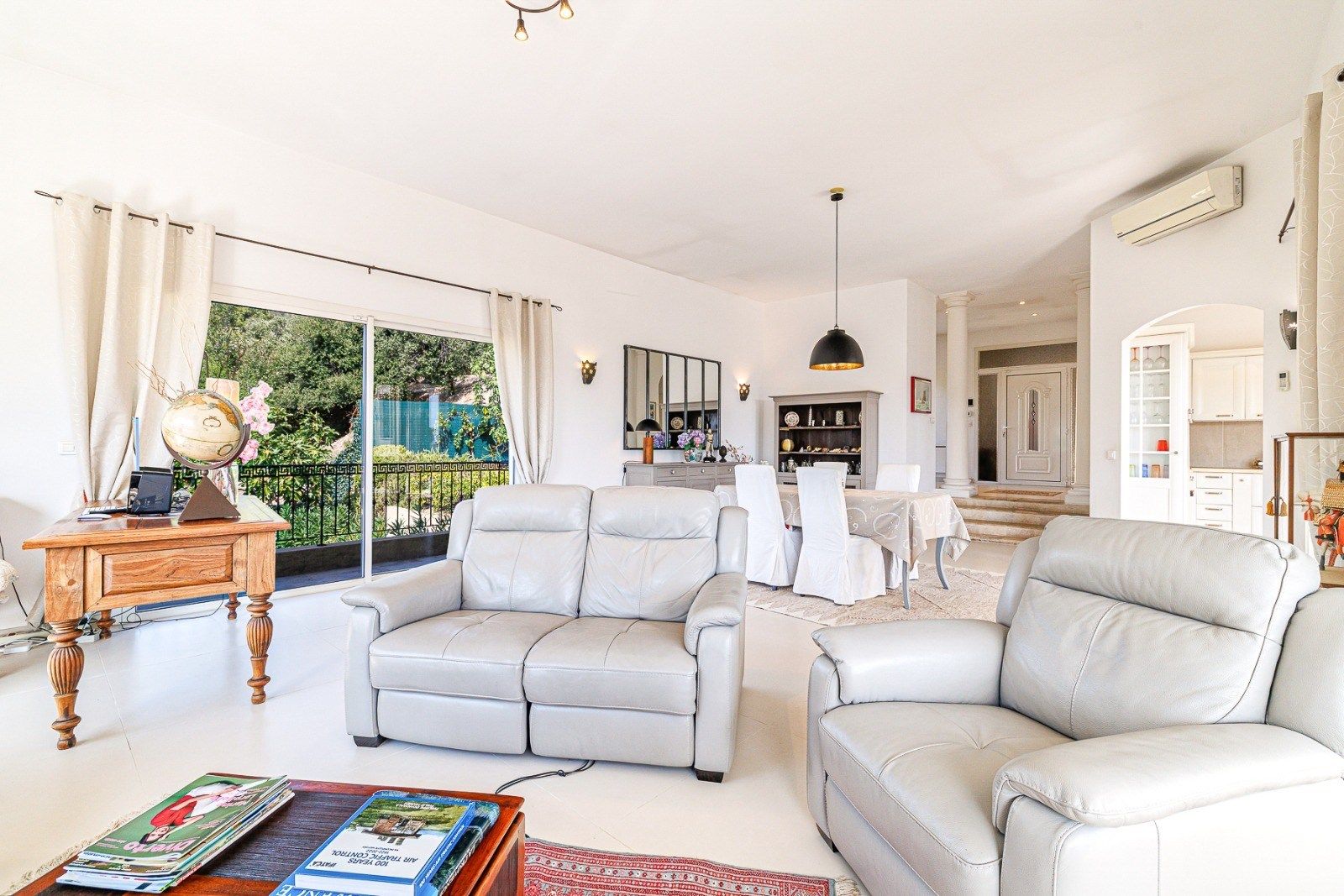 bastide 5 Rooms for sale on CAGNES SUR MER (06800)