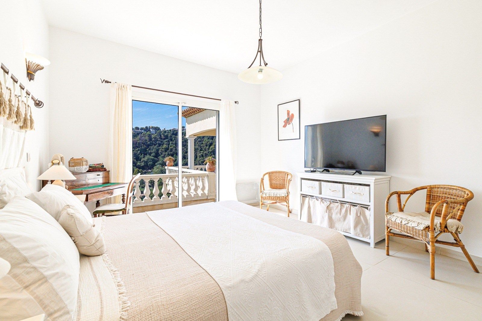 bastide 5 Rooms for sale on CAGNES SUR MER (06800)