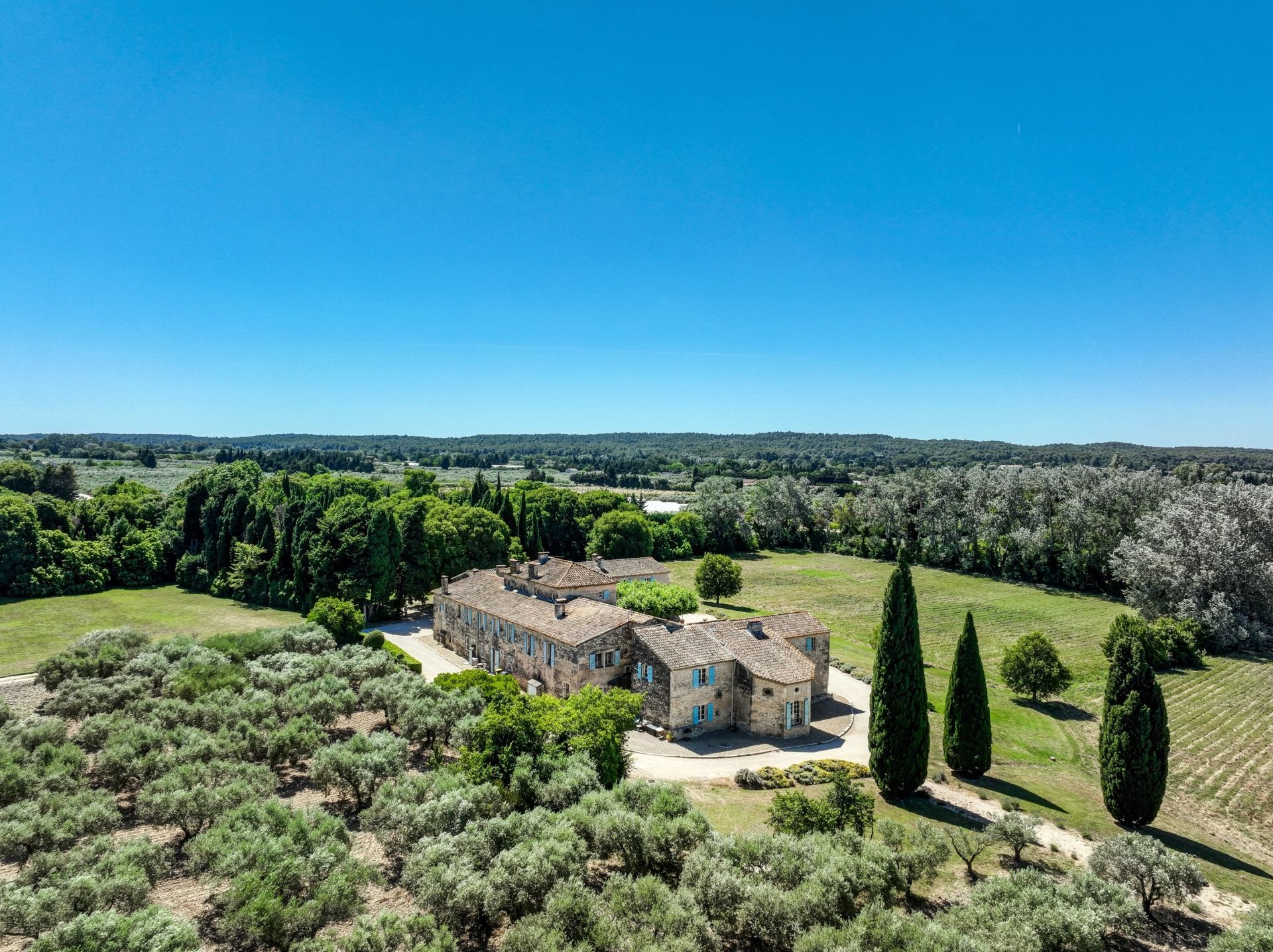 maison de luxe 25 Pièces en vente sur FONTVIEILLE (13990)