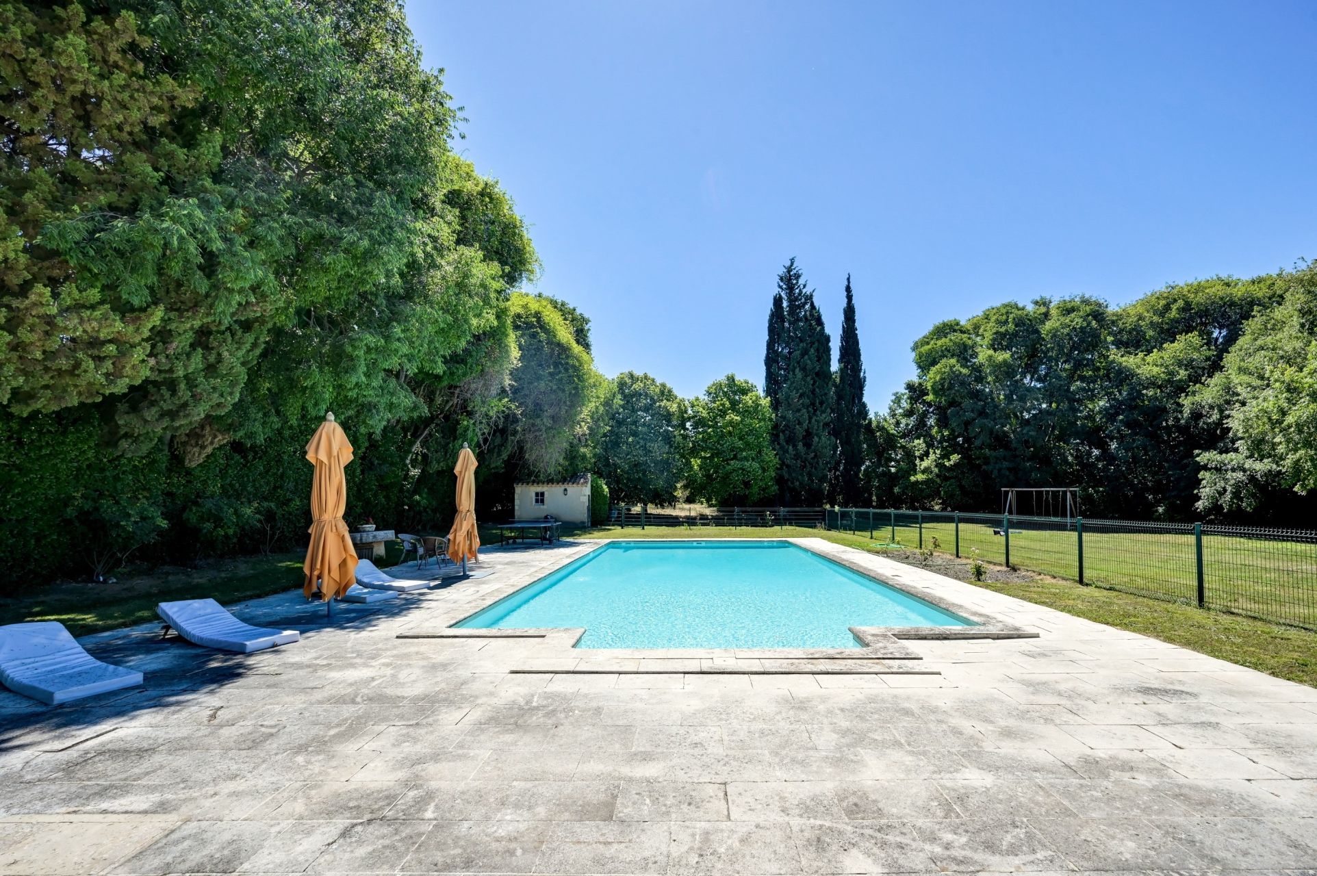 maison de luxe 25 Pièces en vente sur FONTVIEILLE (13990)