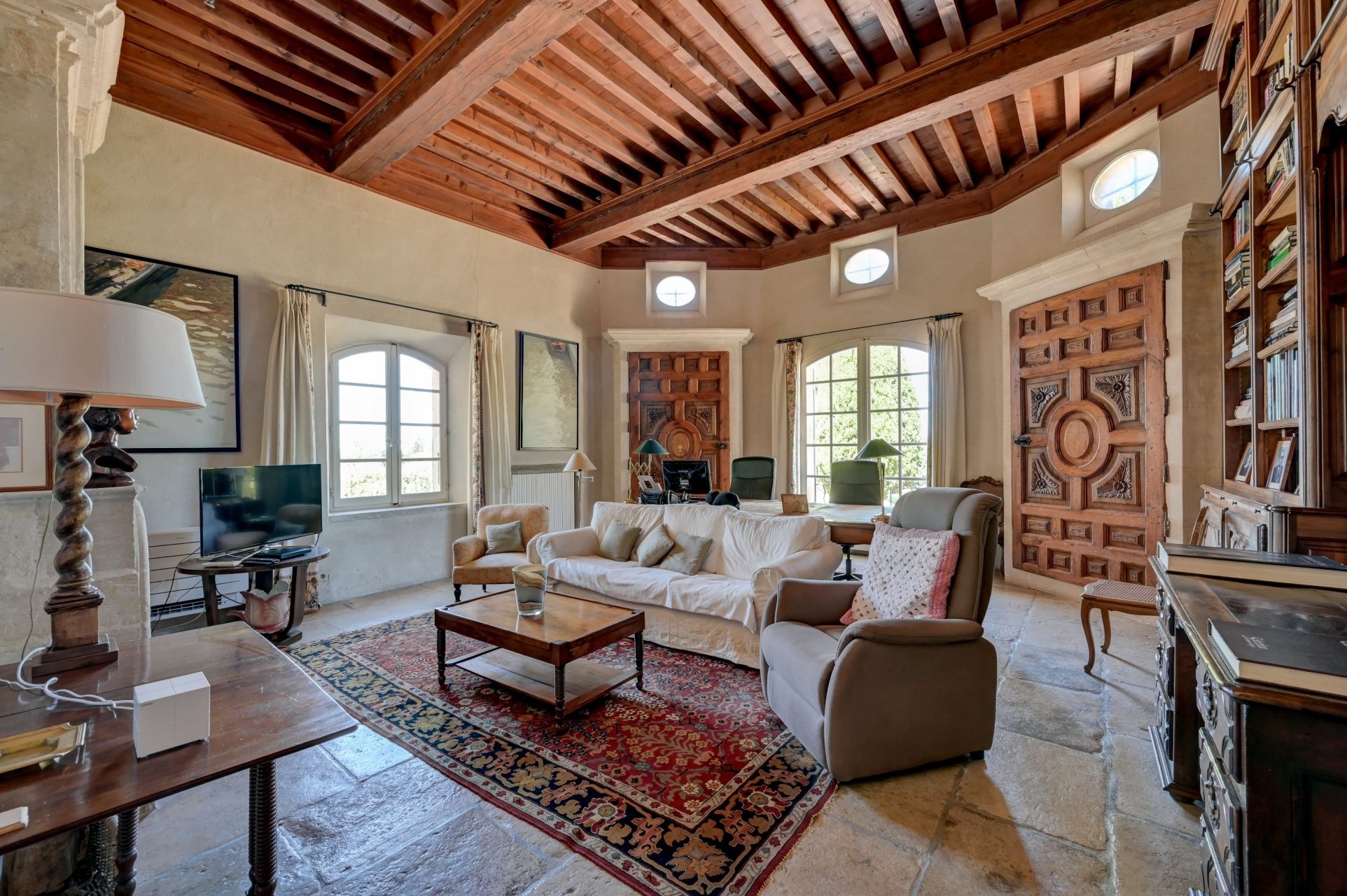 maison de luxe 25 Pièces en vente sur FONTVIEILLE (13990)