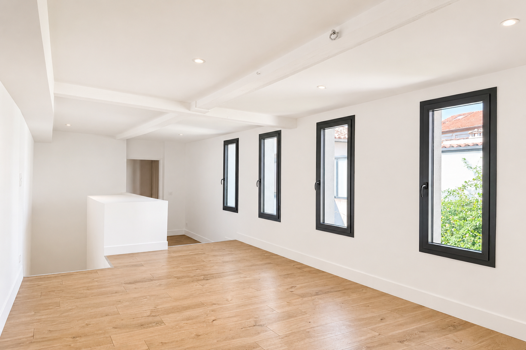 luxury house 7 Rooms for sale on NIMES (30000)