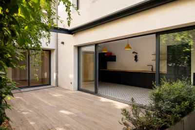 Sale Luxury house Nîmes 7&nbsp;Rooms 243&nbsp;m²