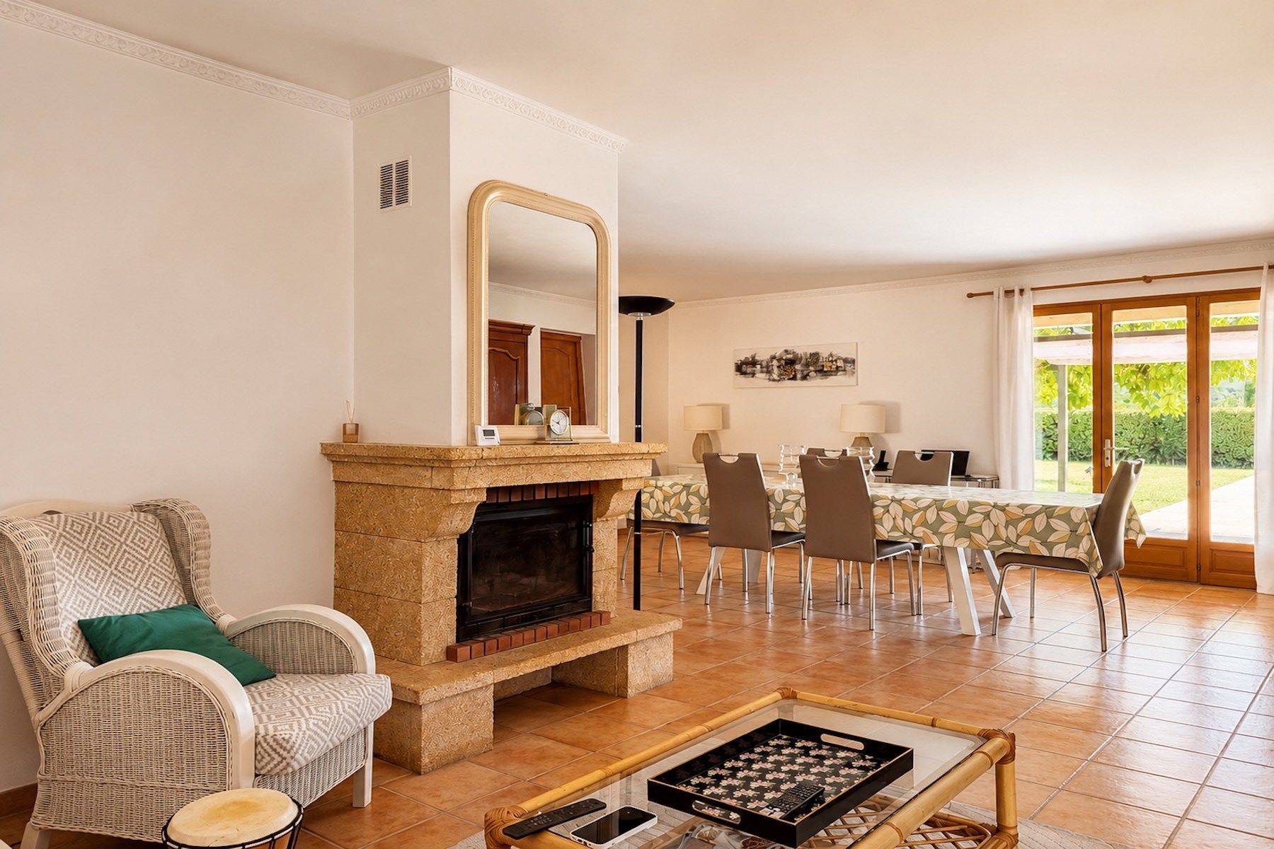 luxury house 4 Rooms for sale on UZES (30700)