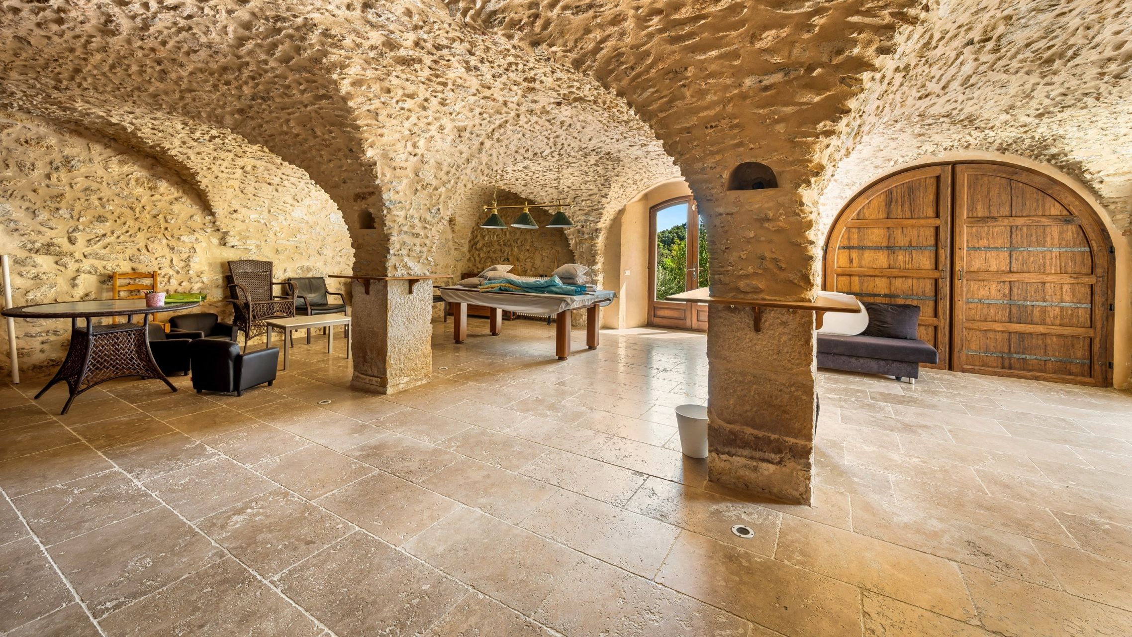 bastide 30 Rooms for sale on AMPUS (83111)