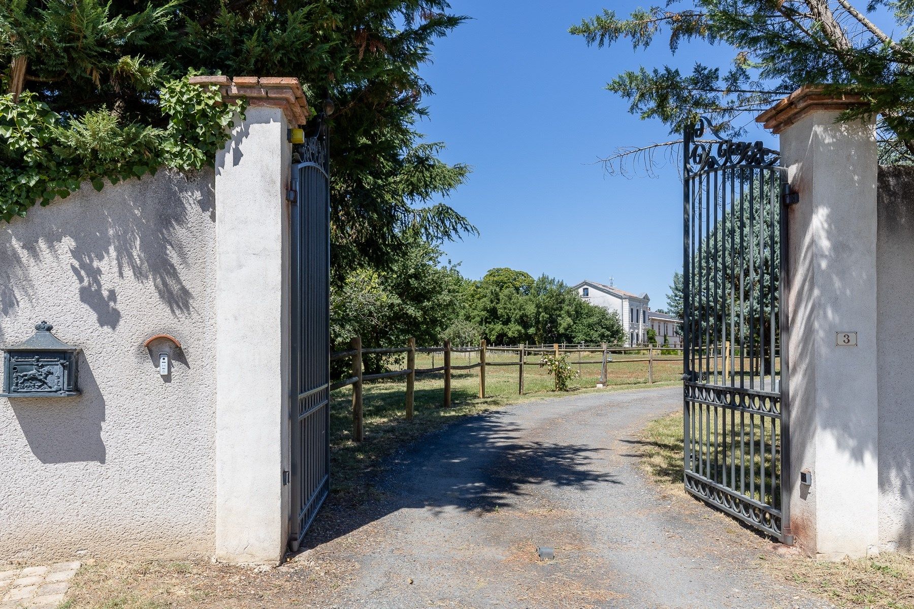 maison de luxe 18 Pièces en vente sur GAILLAC (81600)
