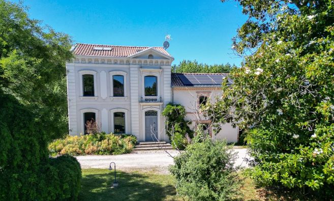 Sale Luxury house Gaillac 18&nbsp;Rooms 750&nbsp;m²