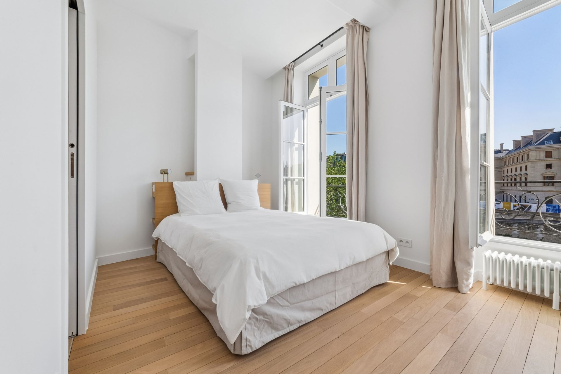 luxury apartment 3 Rooms for rent on PARIS (75006)