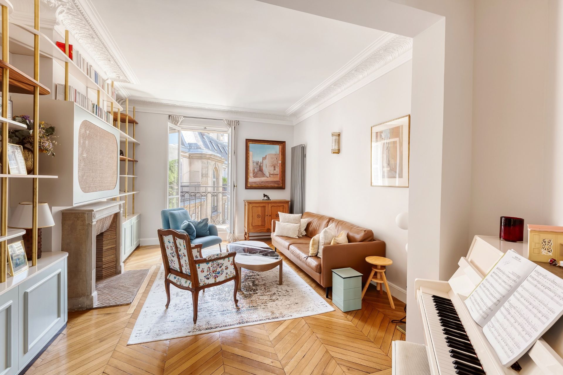 luxury apartment 10 Rooms for sale on PARIS (75008)