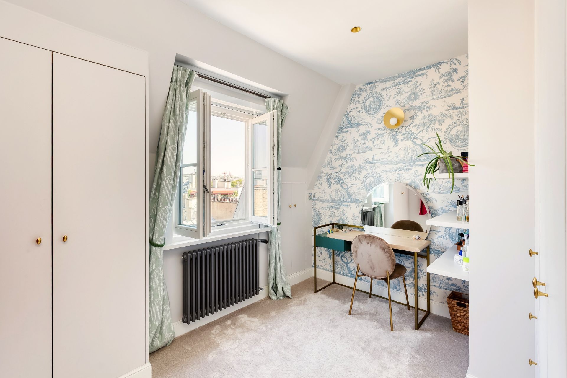 luxury apartment 10 Rooms for sale on PARIS (75008)