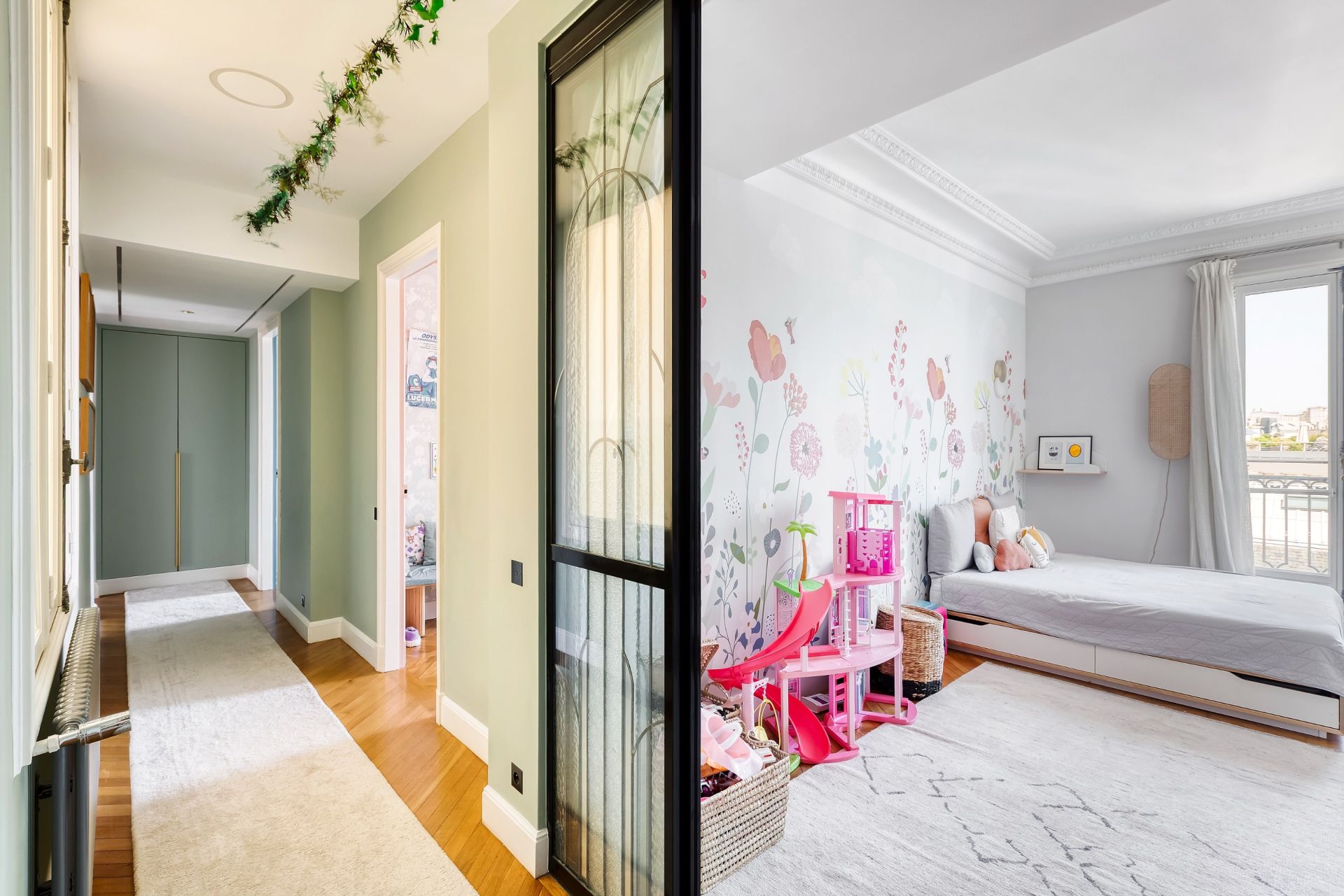 luxury apartment 10 Rooms for sale on PARIS (75008)