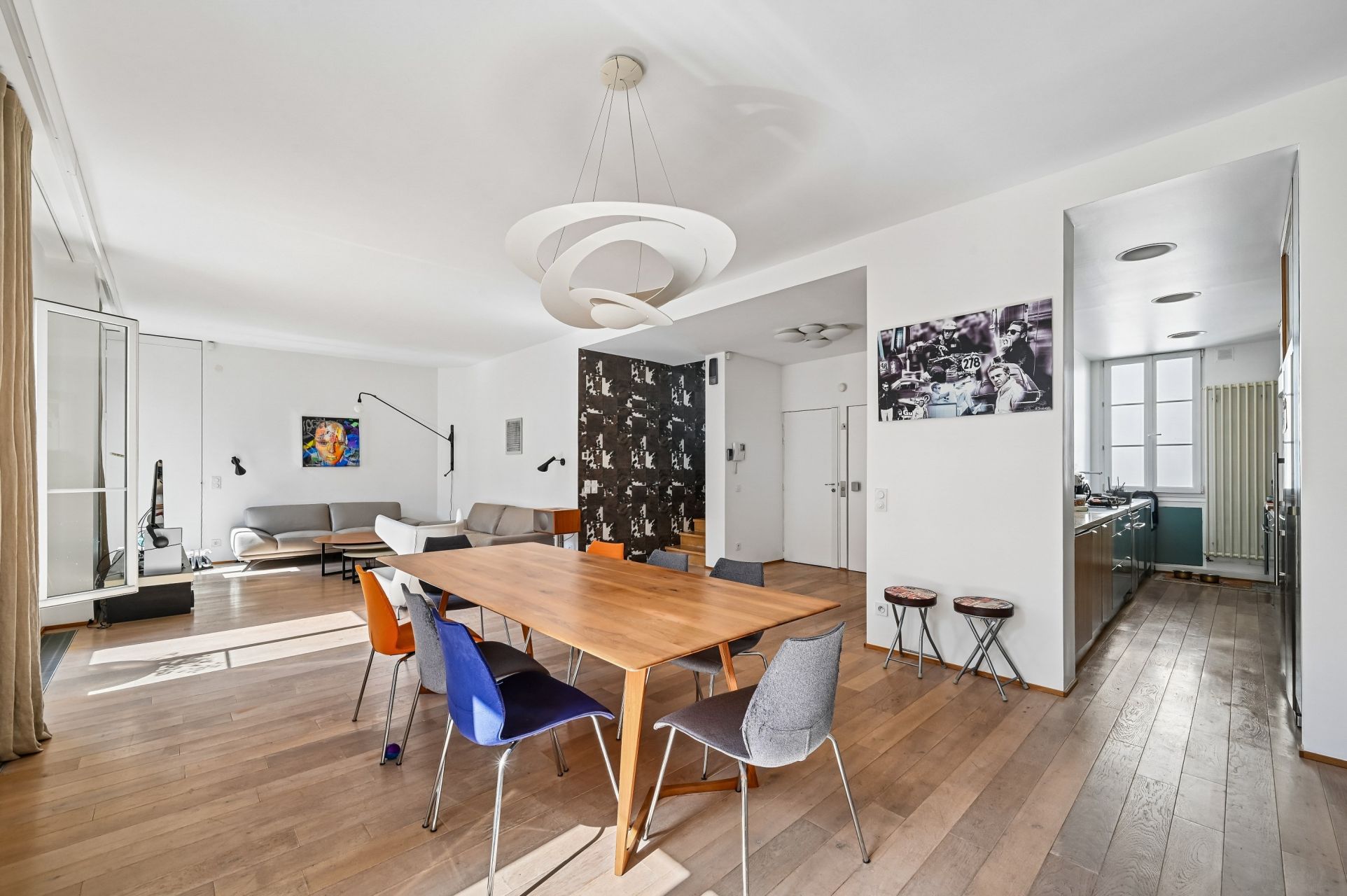 luxury apartment 7 Rooms for sale on PARIS (75016)
