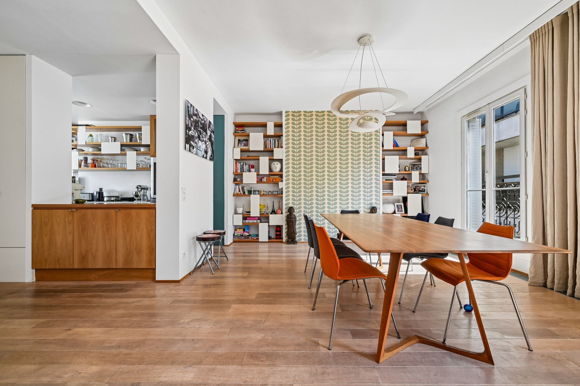 luxury apartment 7 Rooms for sale on PARIS (75016)