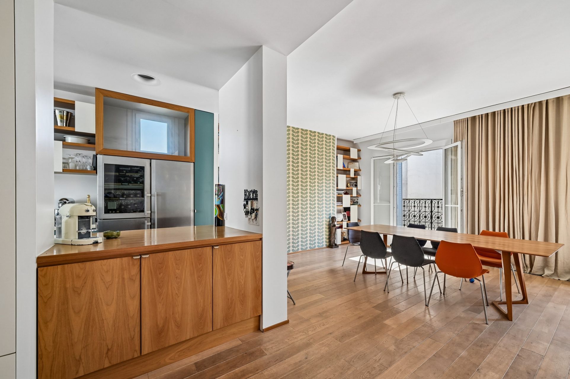 luxury apartment 7 Rooms for sale on PARIS (75016)