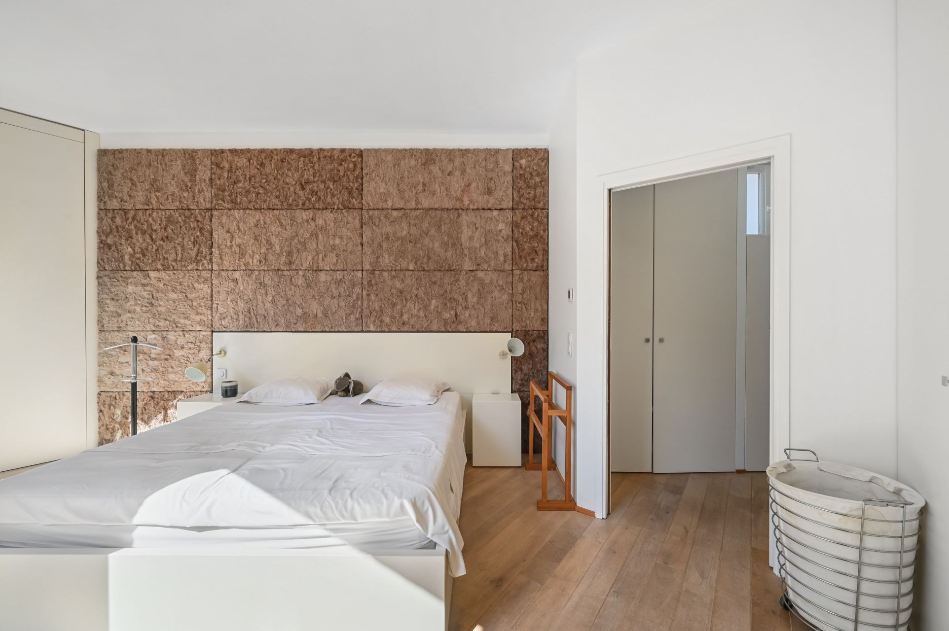 luxury apartment 7 Rooms for sale on PARIS (75016)