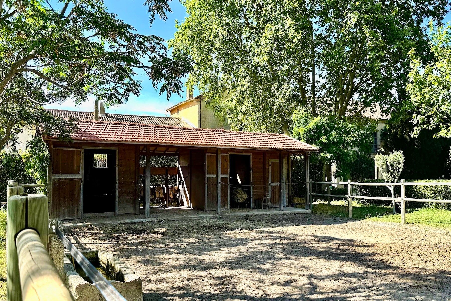 mansion 15 Rooms for sale on AIGUES MORTES (30220)