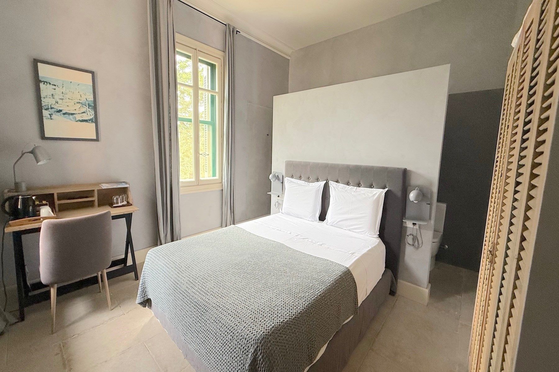 mansion 15 Rooms for sale on AIGUES MORTES (30220)