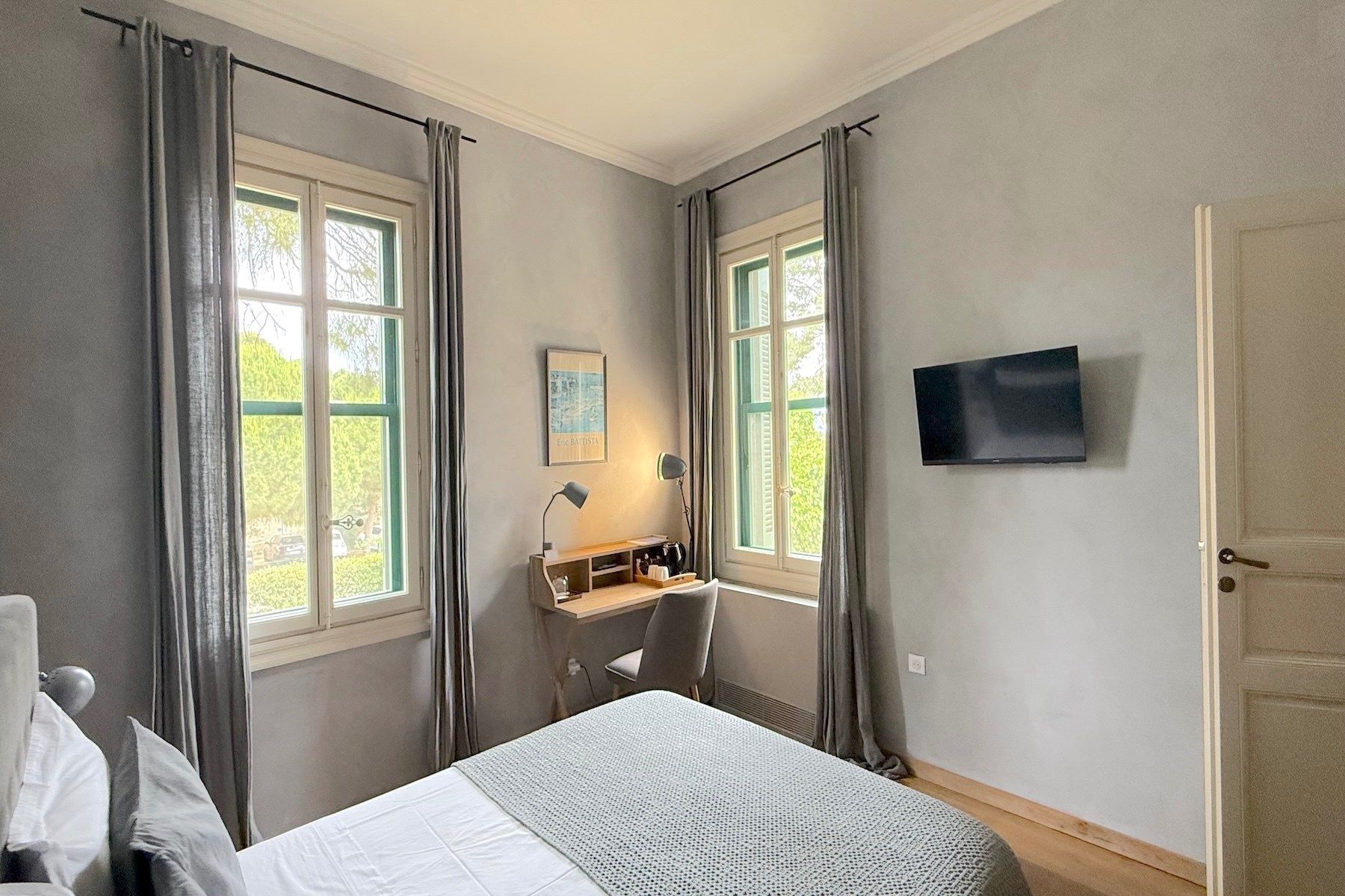 mansion 15 Rooms for sale on AIGUES MORTES (30220)