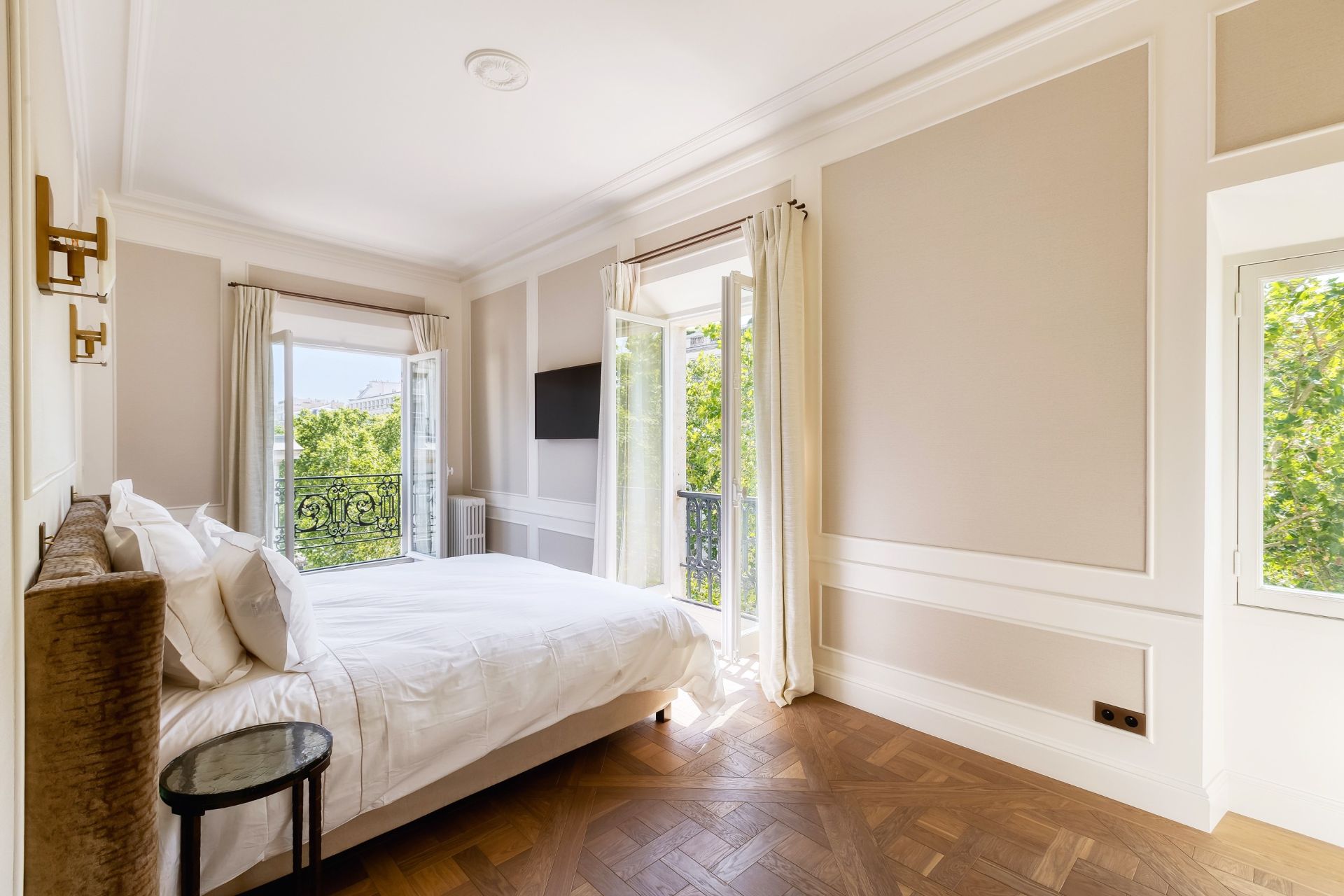 luxury apartment 3 Rooms for sale on PARIS (75008)