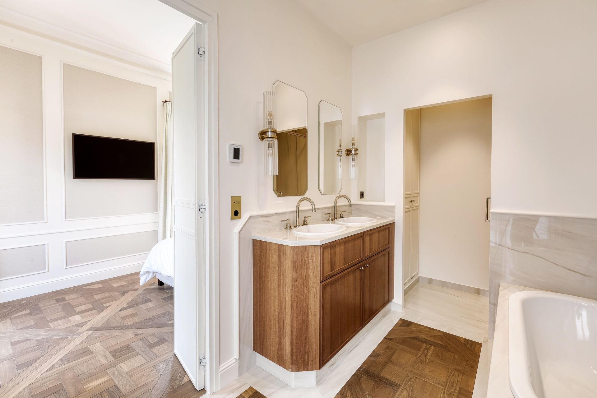 luxury apartment 3 Rooms for sale on PARIS (75008)