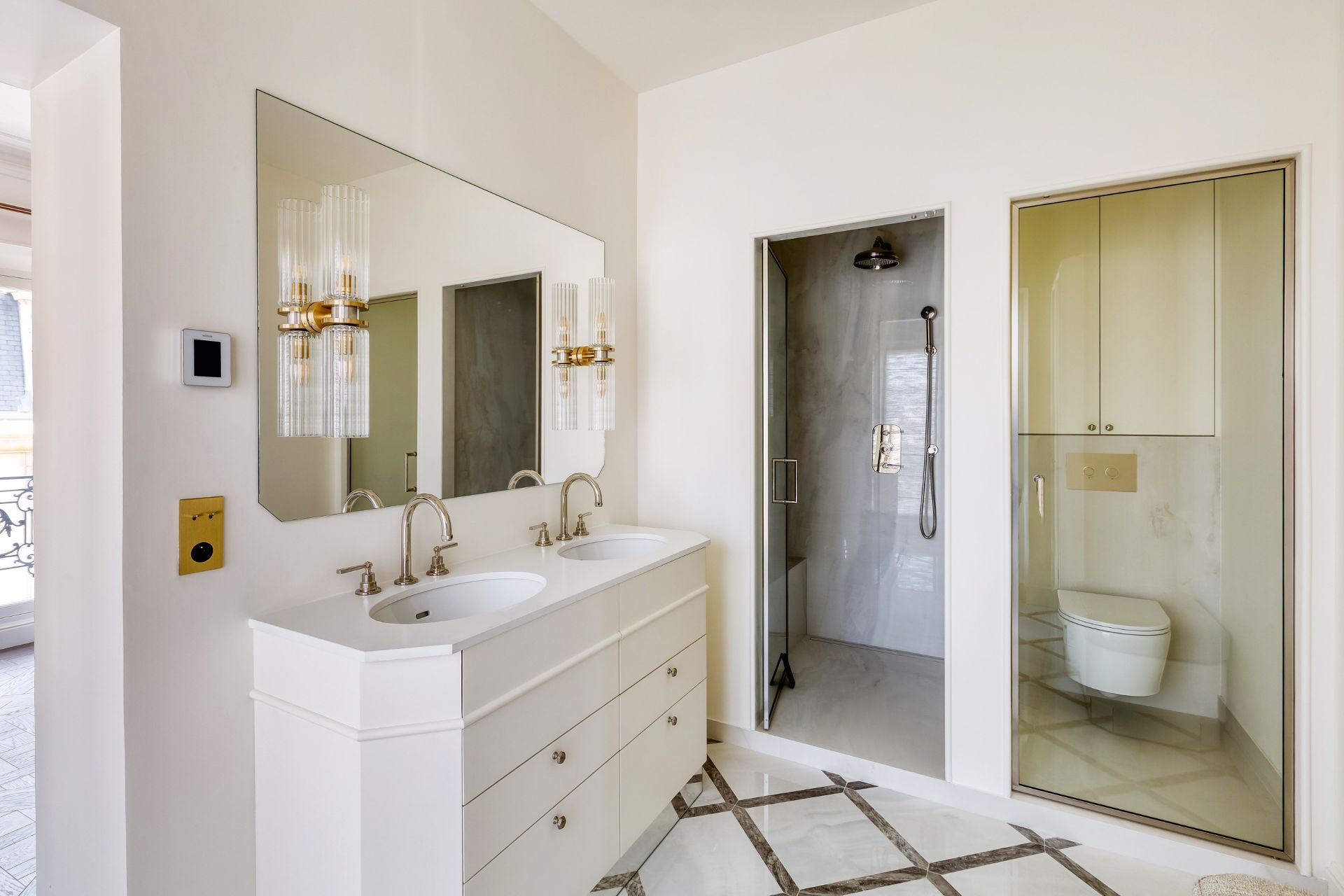 luxury apartment 3 Rooms for sale on PARIS (75008)