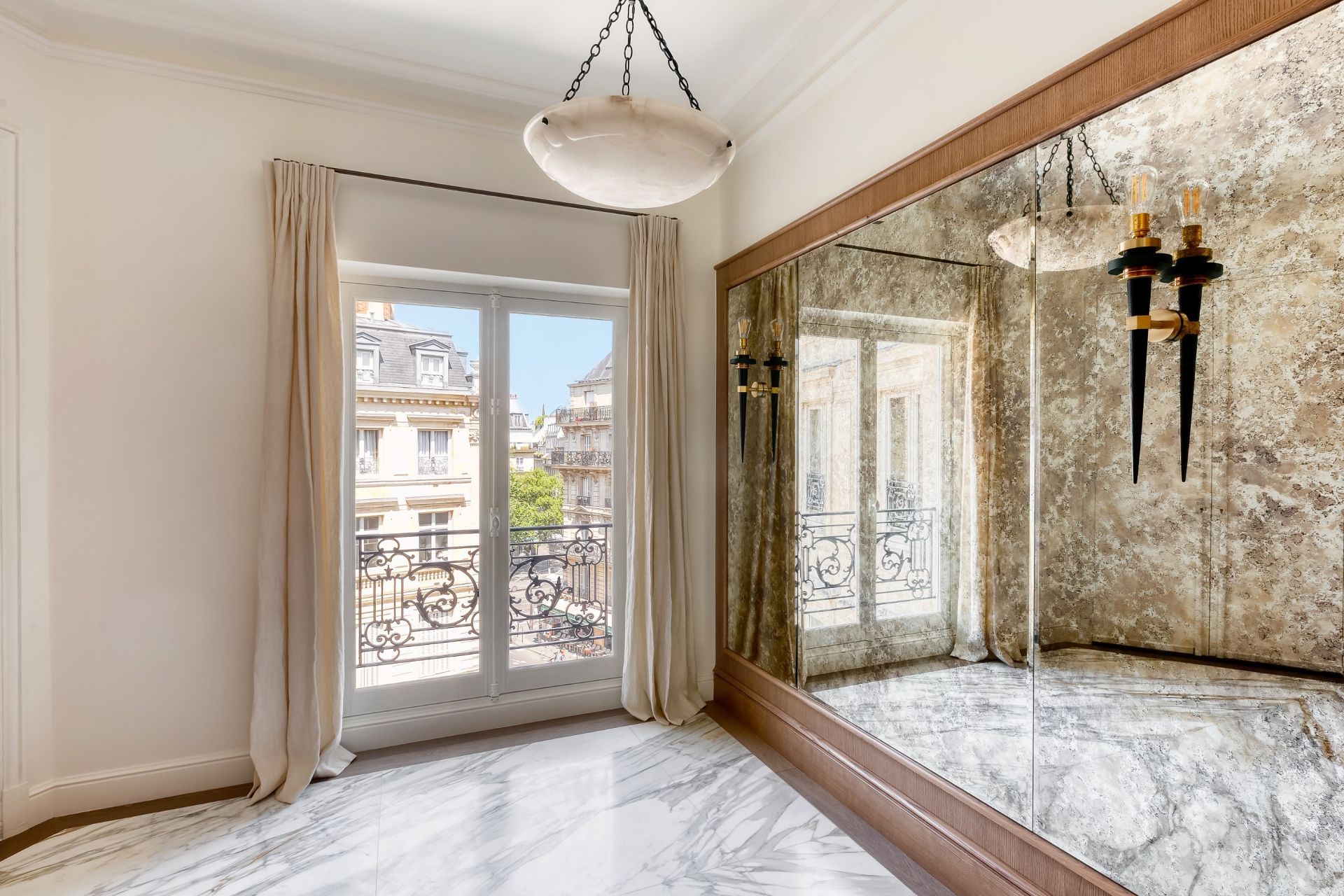 luxury apartment 3 Rooms for sale on PARIS (75008)