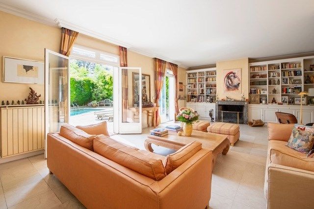 maison contemporaine 10 Pièces en vente sur ST CLOUD (92210)