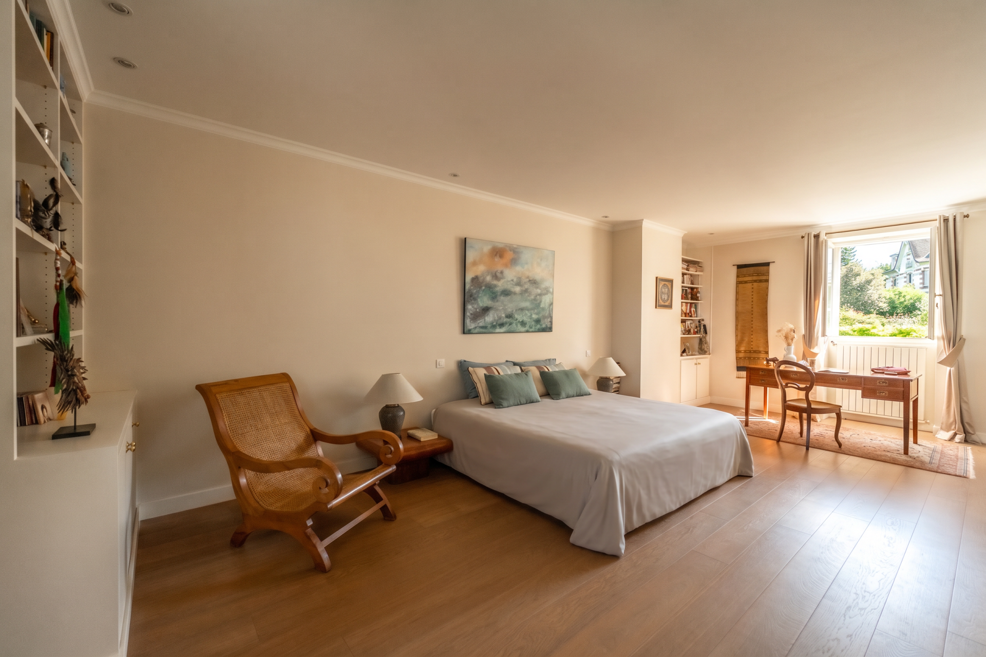 maison contemporaine 10 Pièces en vente sur ST CLOUD (92210)