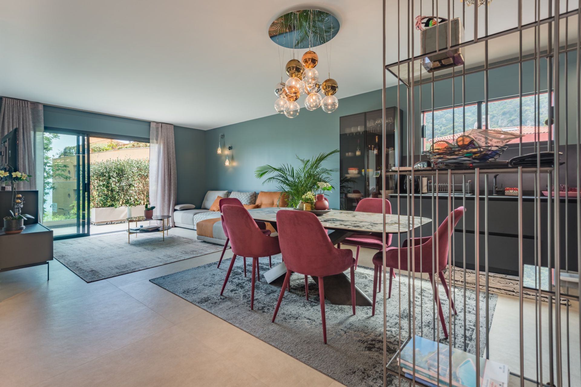 contemporary house 7 Rooms for sale on EZE (06360)