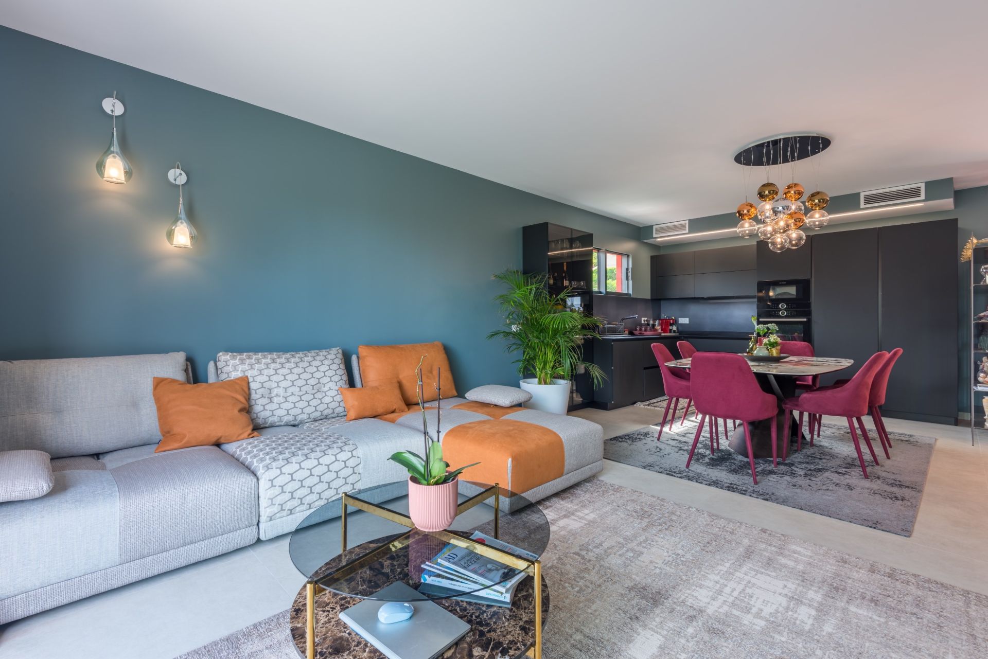 contemporary house 7 Rooms for sale on EZE (06360)
