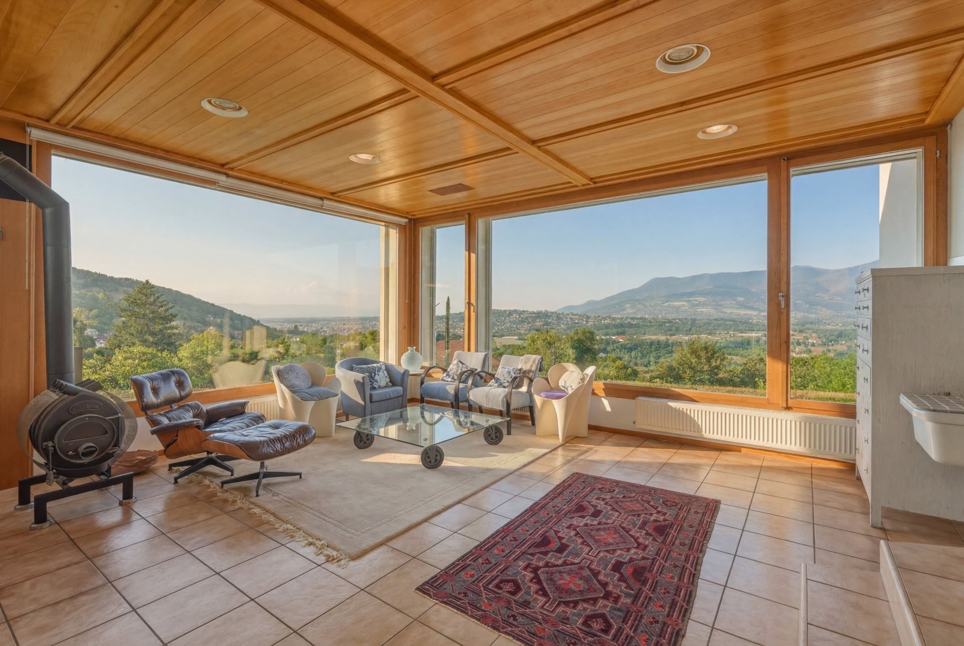 contemporary house 6 Rooms for sale on REIGNIER ESERY (74930)