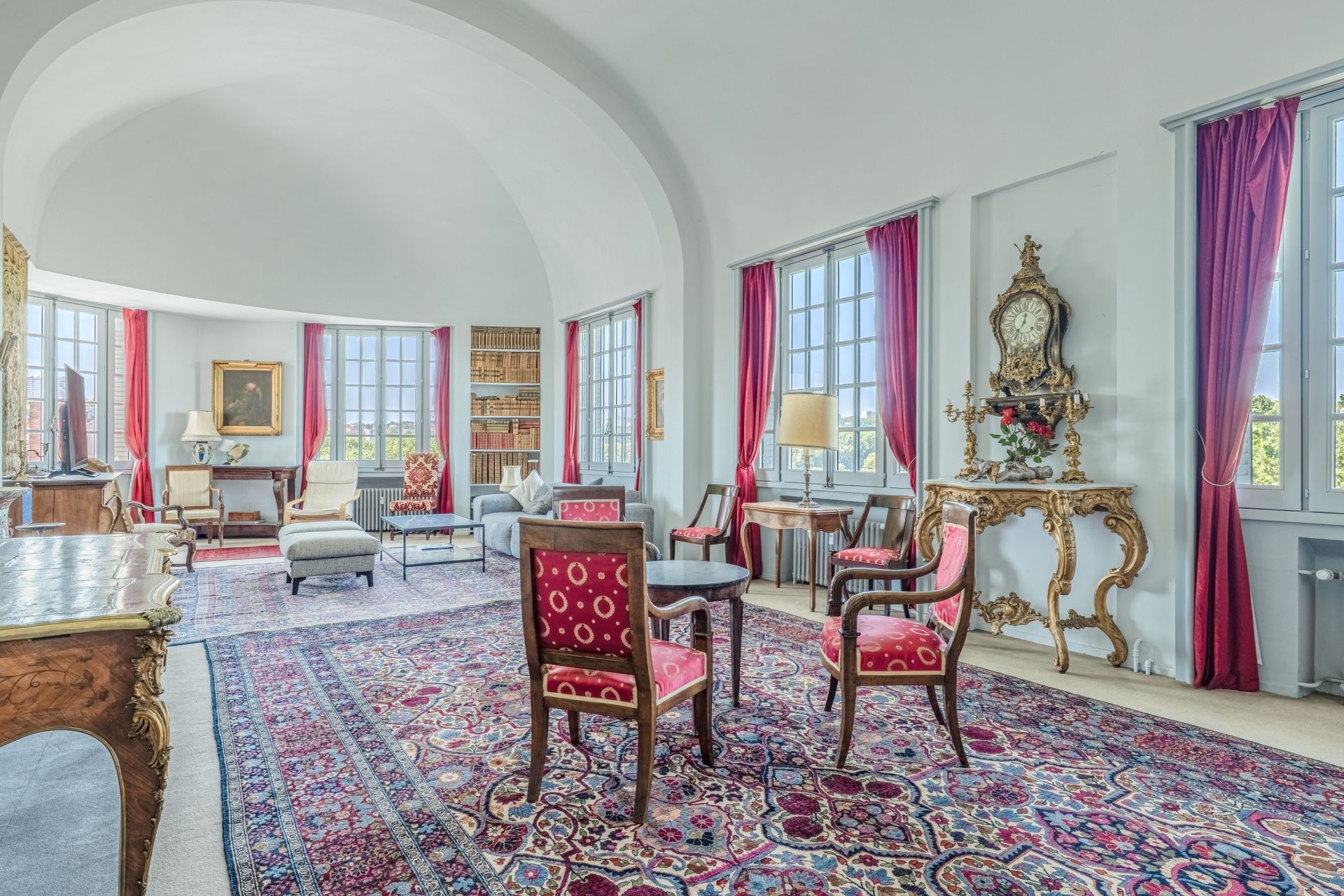 luxury apartment 7 Rooms for sale on LYON (69006)