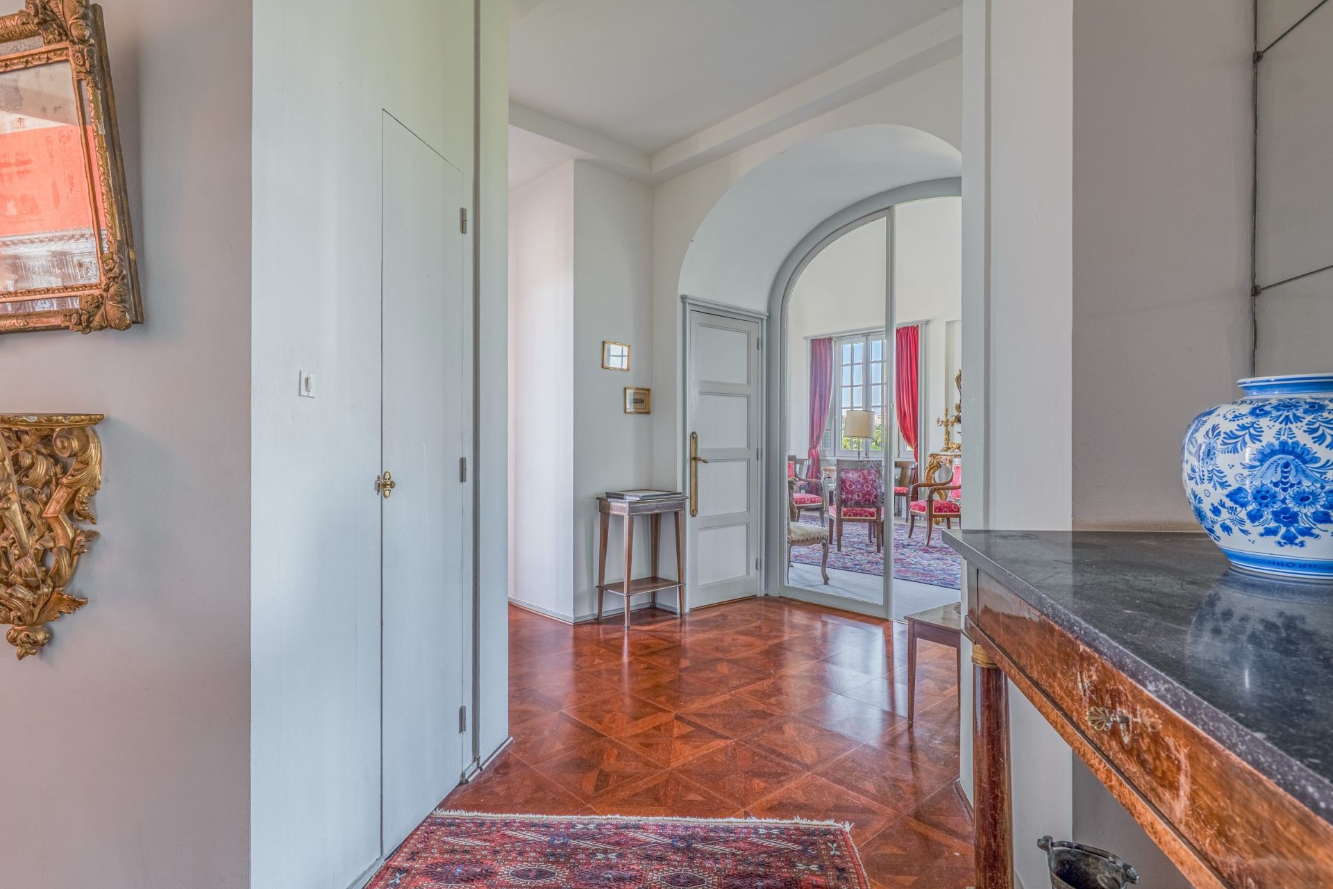 luxury apartment 7 Rooms for sale on LYON (69006)
