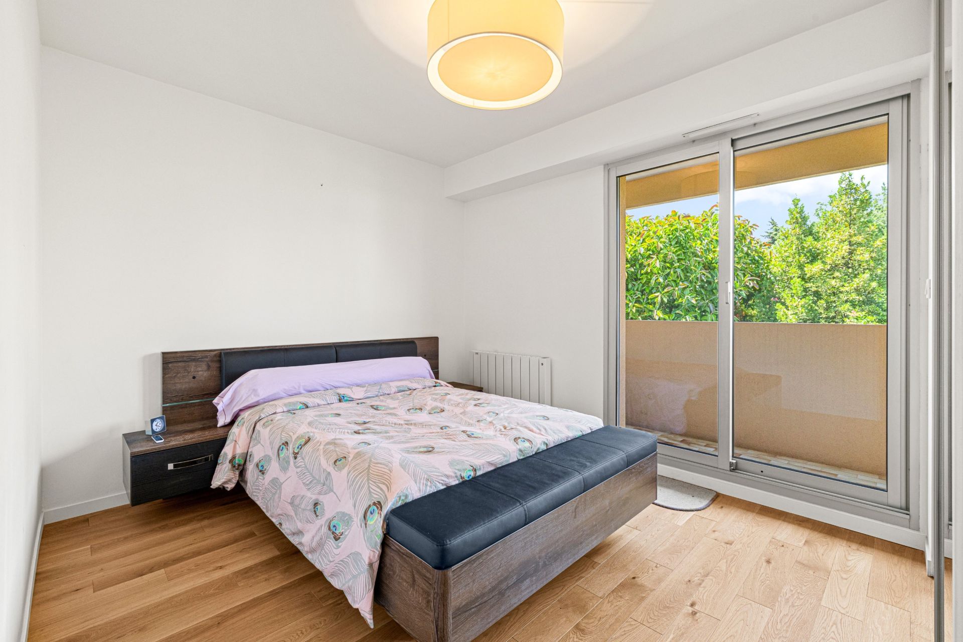 luxury apartment 4 Rooms for sale on NICE (06000)