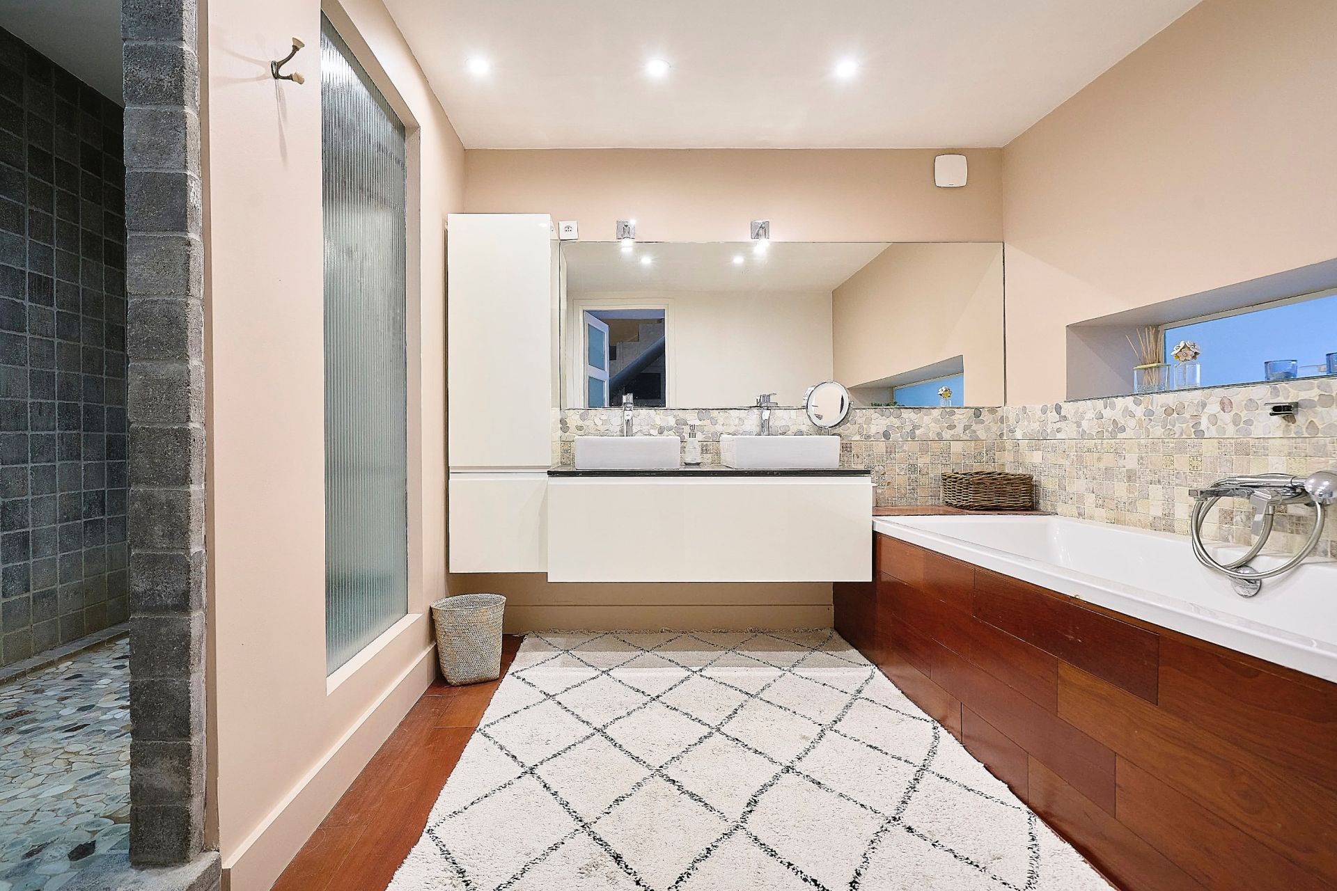 luxury house 7 Rooms for sale on ST ANDRE LEZ LILLE (59350)