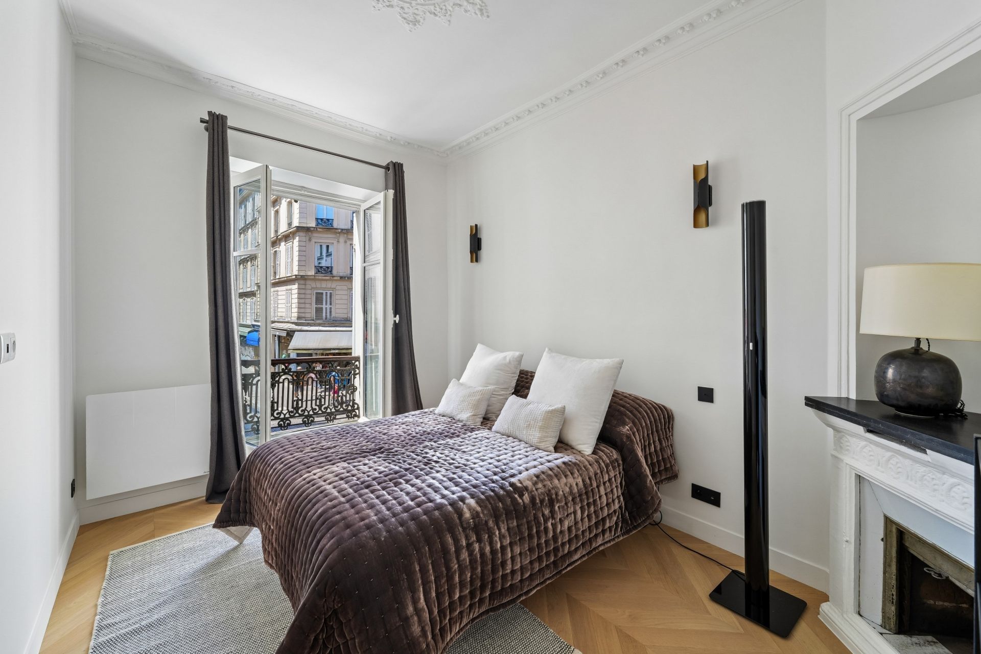 luxury apartment 3 Rooms for sale on PARIS (75018)