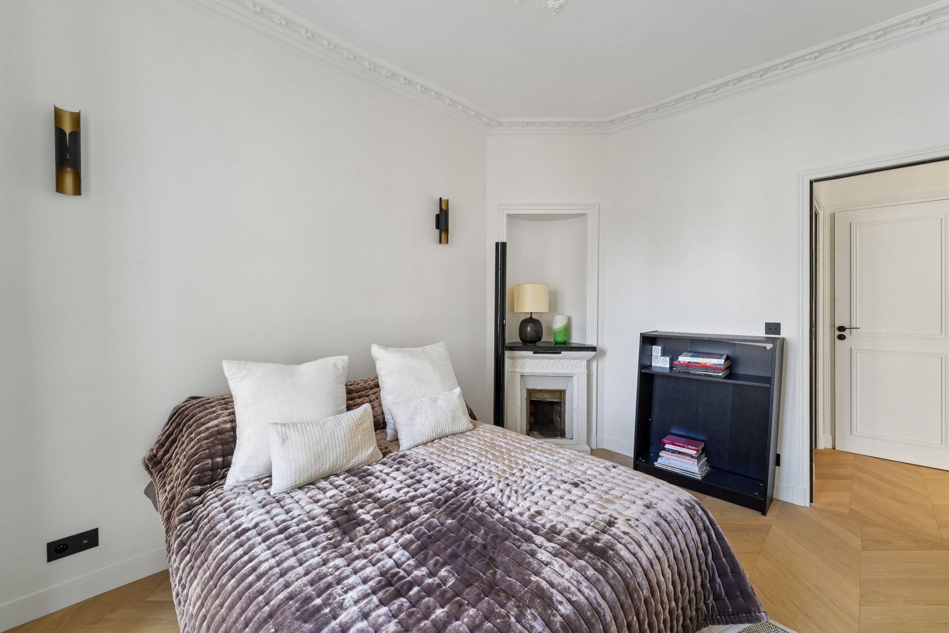 luxury apartment 3 Rooms for sale on PARIS (75018)