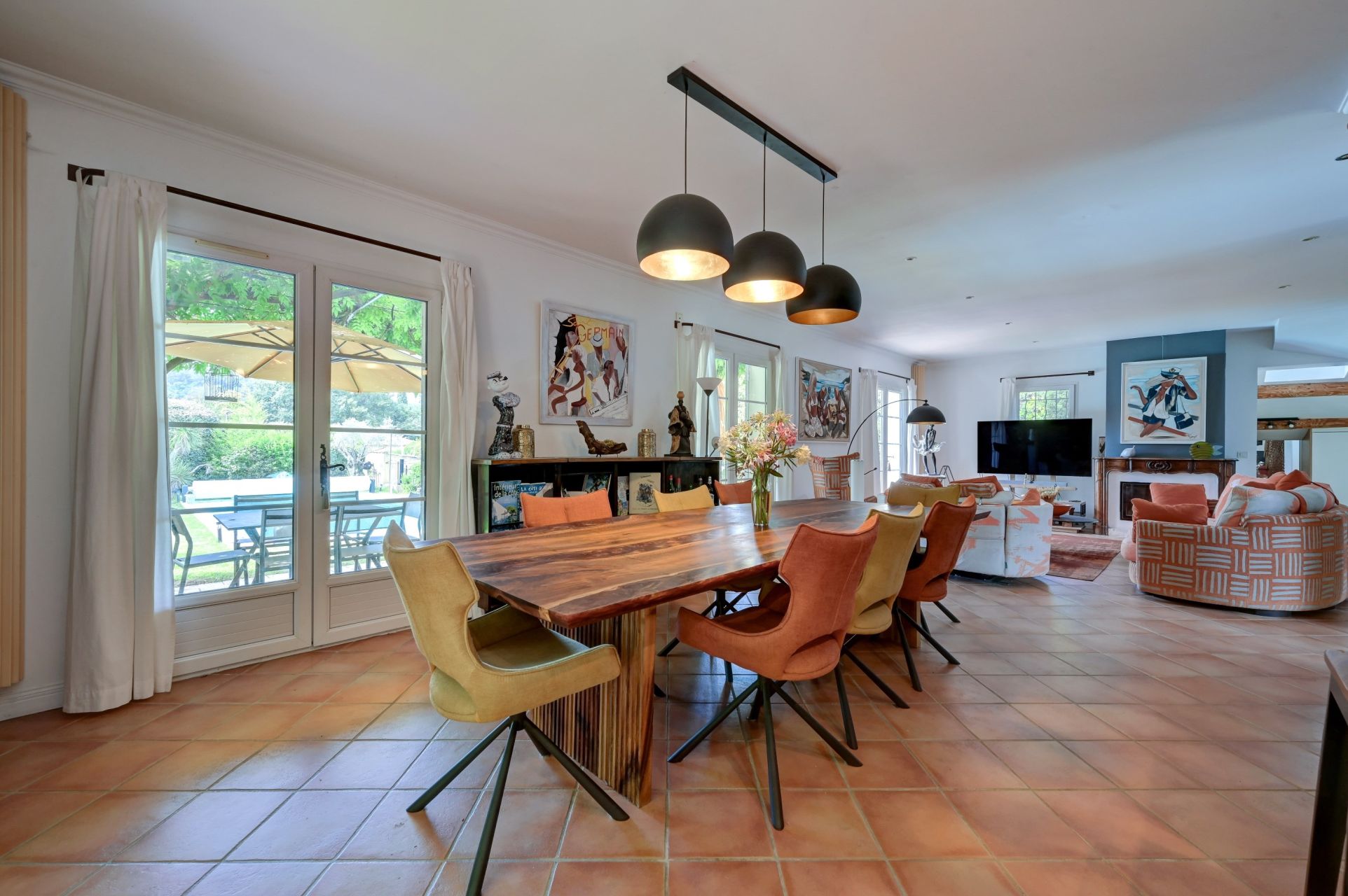 luxury house 8 Rooms for sale on BOUC BEL AIR (13320)