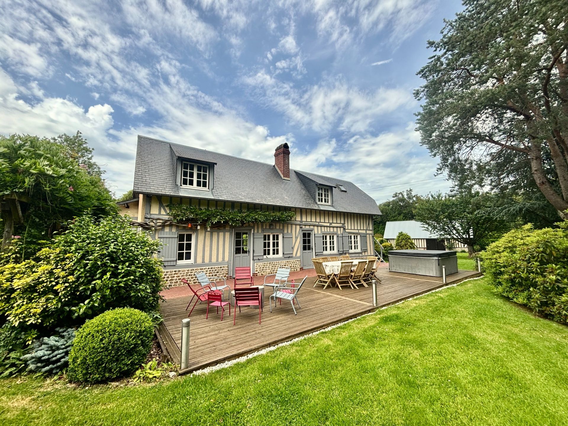 luxury house 8 Rooms for sale on BAILLEUL LA VALLEE (27260)