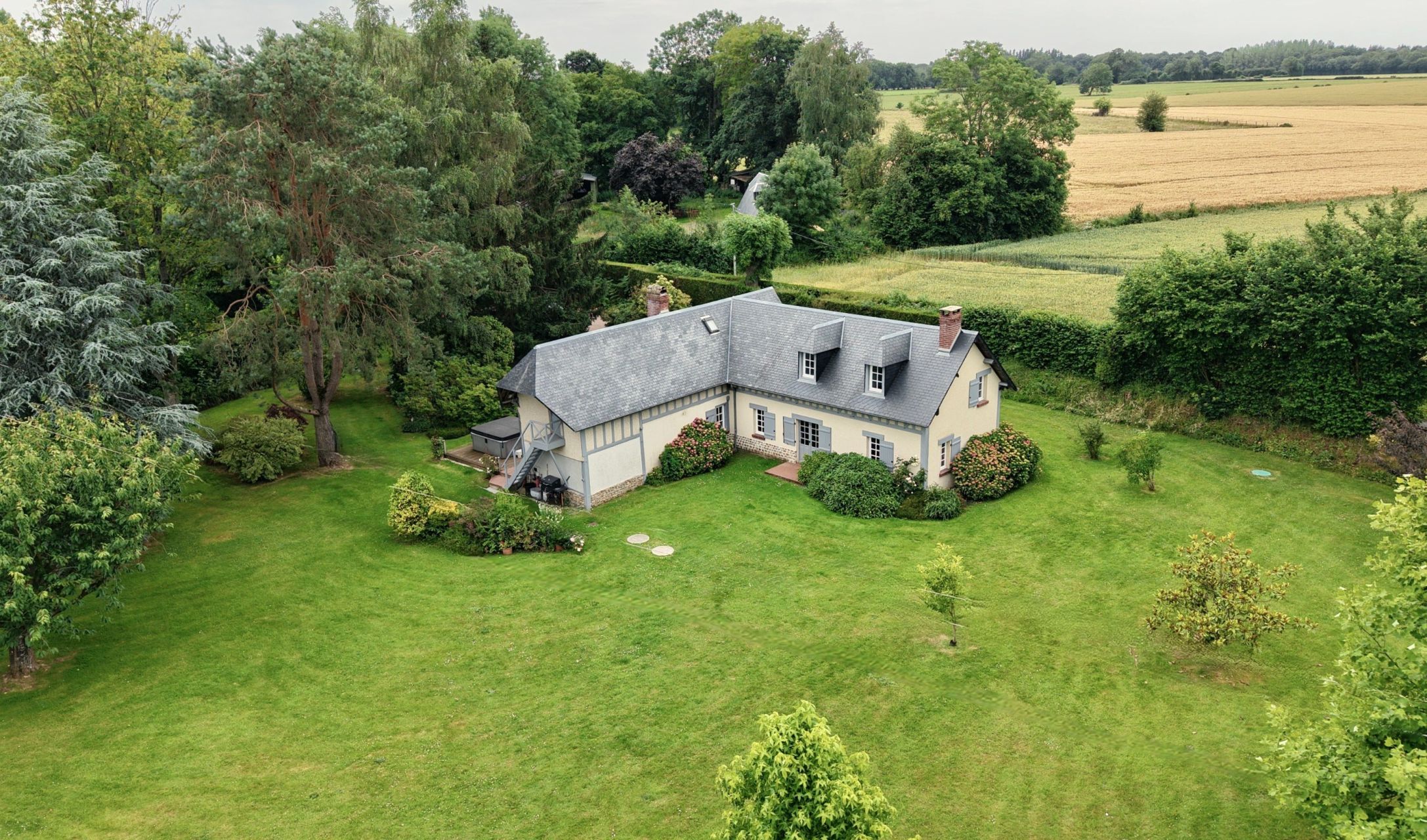 luxury house 8 Rooms for sale on BAILLEUL LA VALLEE (27260)