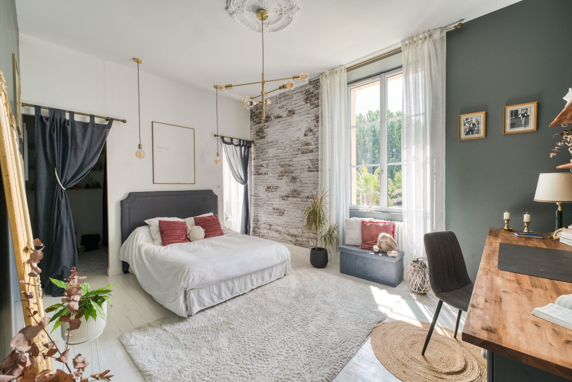 castle 23 Rooms for sale on ST JULIEN DE L ESCAP (17400)