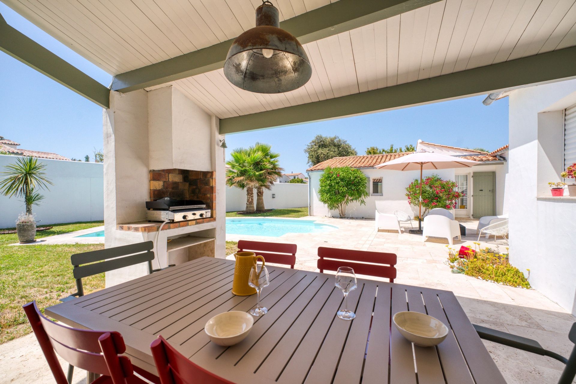 luxury house 5 Rooms for sale on LA FLOTTE (17630)