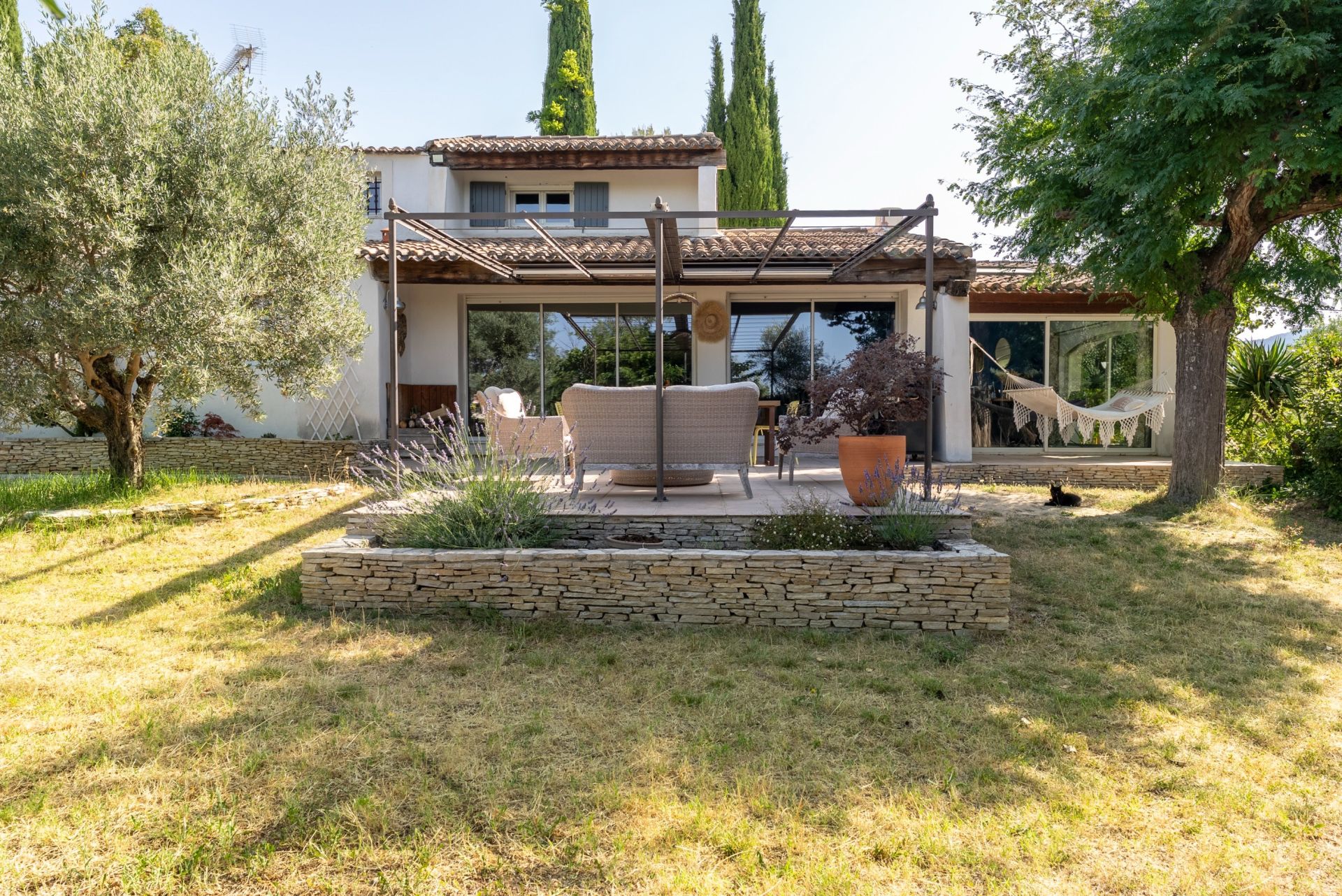 luxury house 5 Rooms for rent on AUBAGNE (13400)