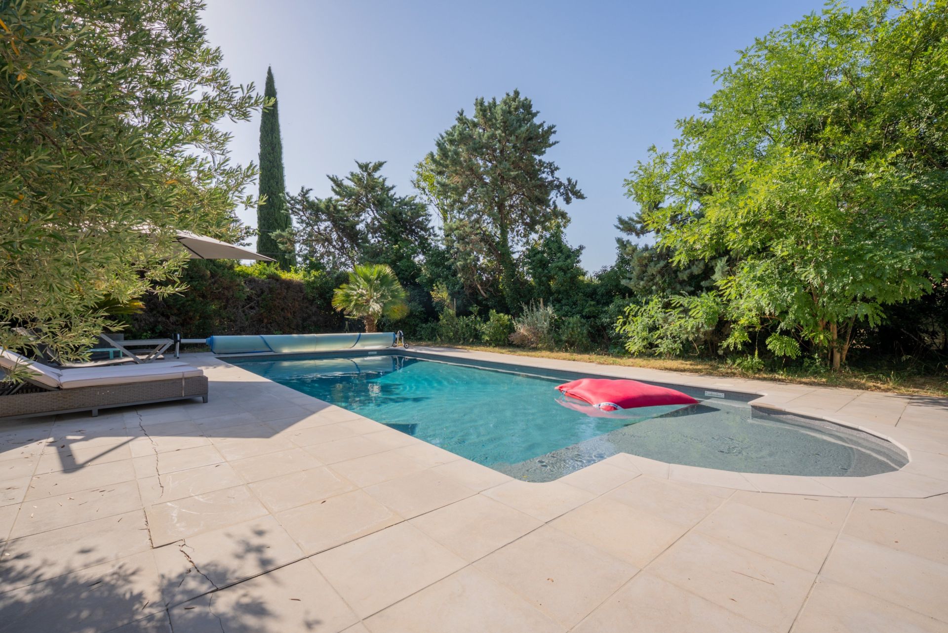 luxury house 5 Rooms for rent on AUBAGNE (13400)