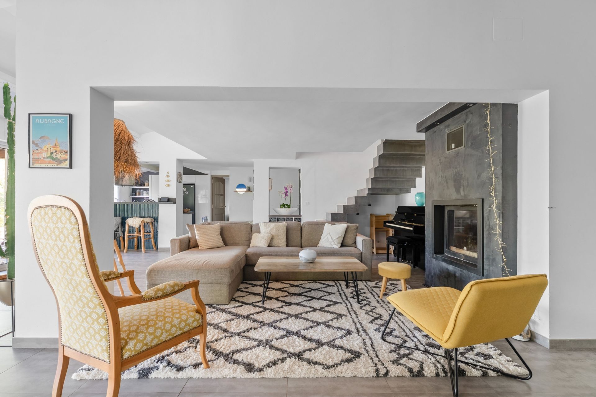 luxury house 5 Rooms for rent on AUBAGNE (13400)