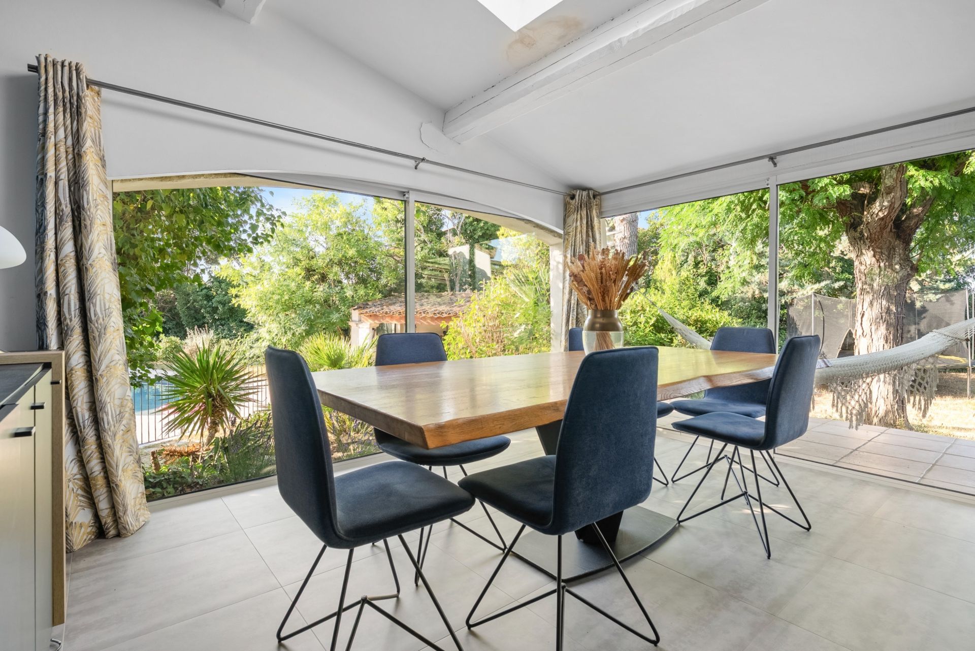 luxury house 5 Rooms for rent on AUBAGNE (13400)