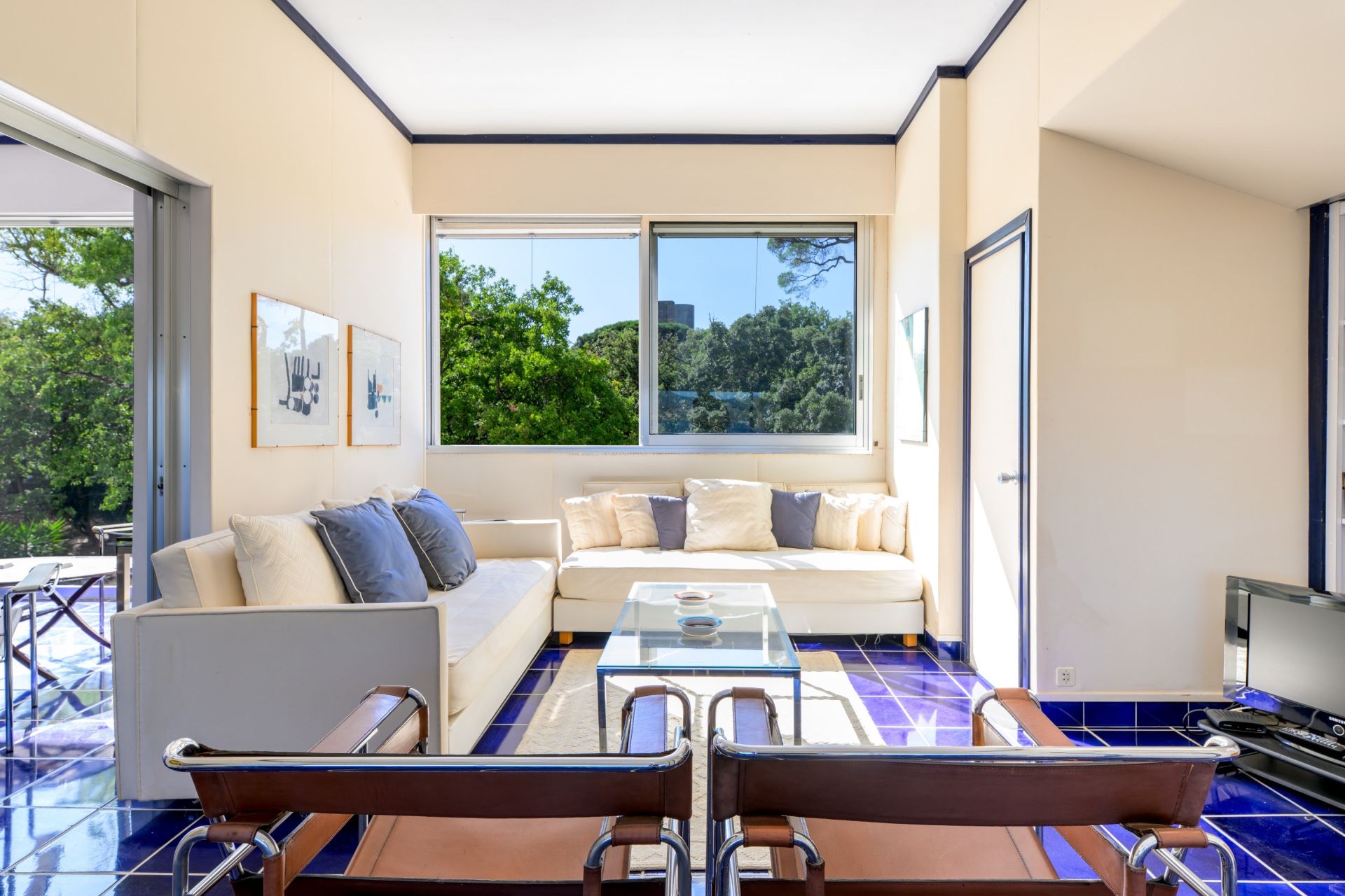 luxury apartment 3 Rooms for sale on ST TROPEZ (83990)