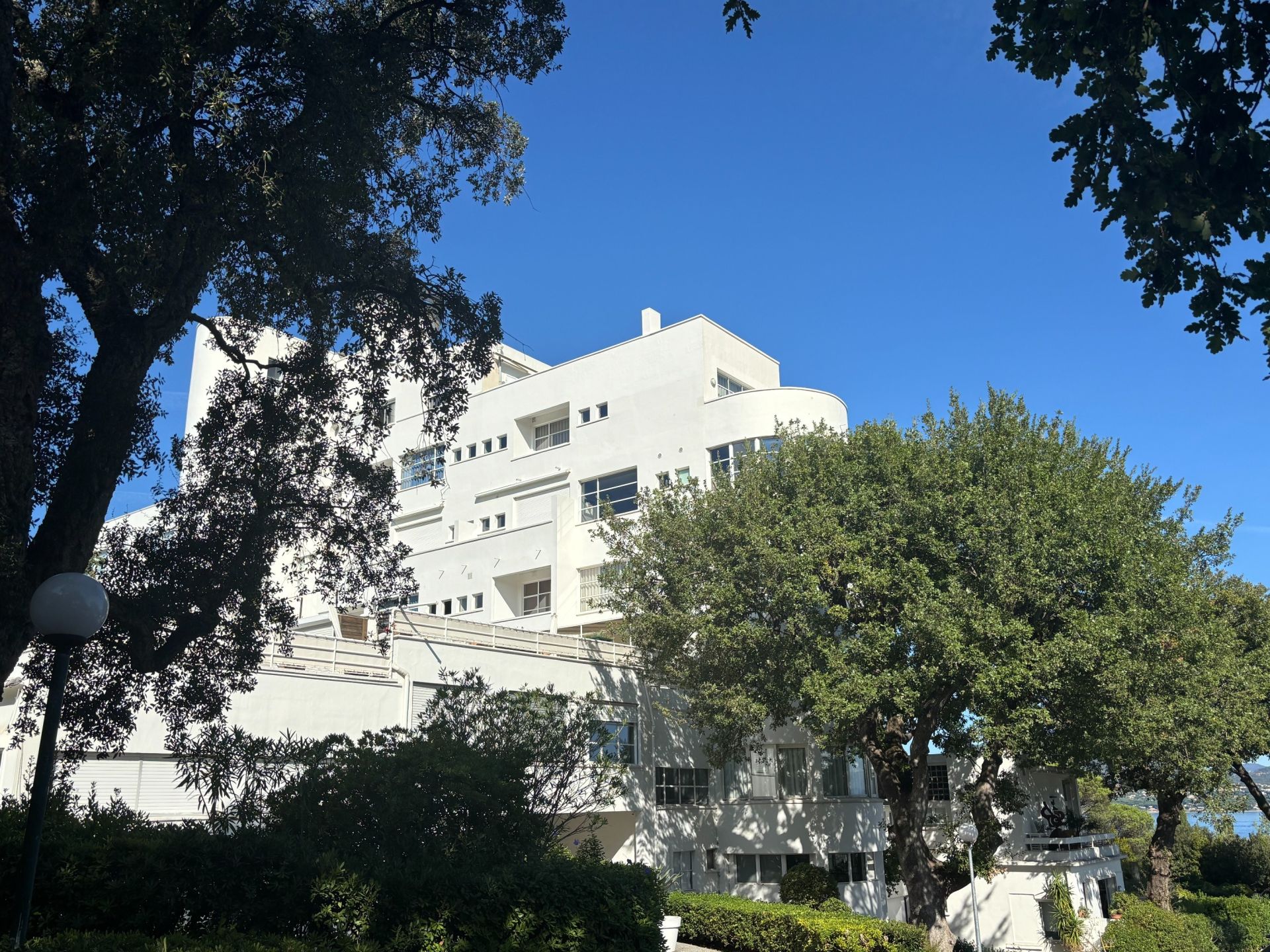 luxury apartment 3 Rooms for sale on ST TROPEZ (83990)